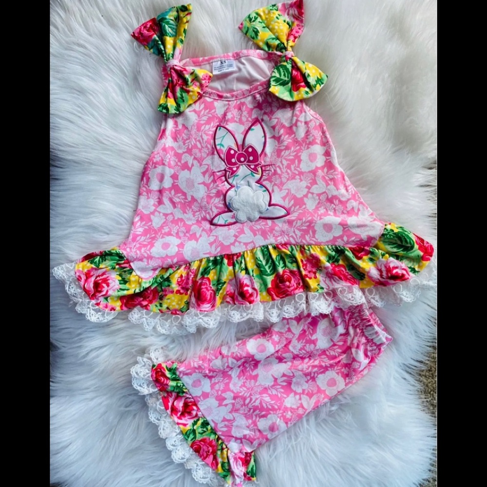 New  Bunny Capri Set